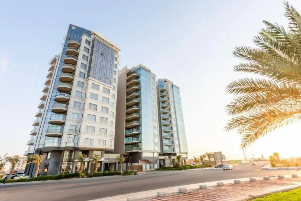 Apartment Chic/Elegant 4 Bedrooms… Jeddah