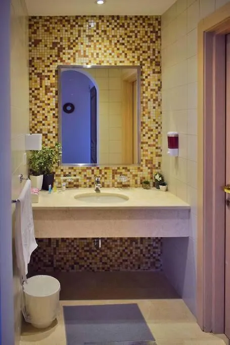 Apartment Chic/Elegant 4 Bedrooms… Jeddah