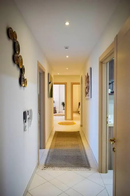 Apartment Chic/Elegant 4 Bedrooms… Jeddah