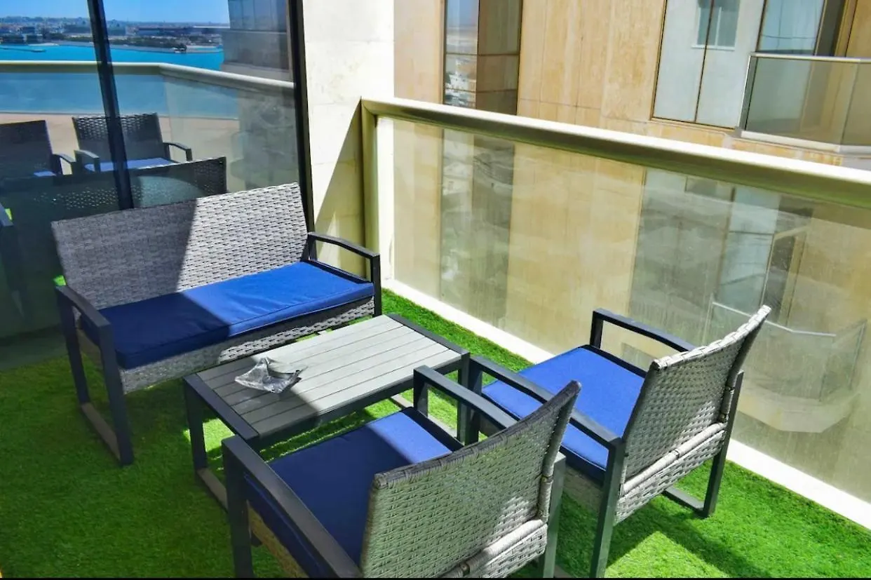 Apartment Chic/Elegant 4 Bedrooms… Jeddah